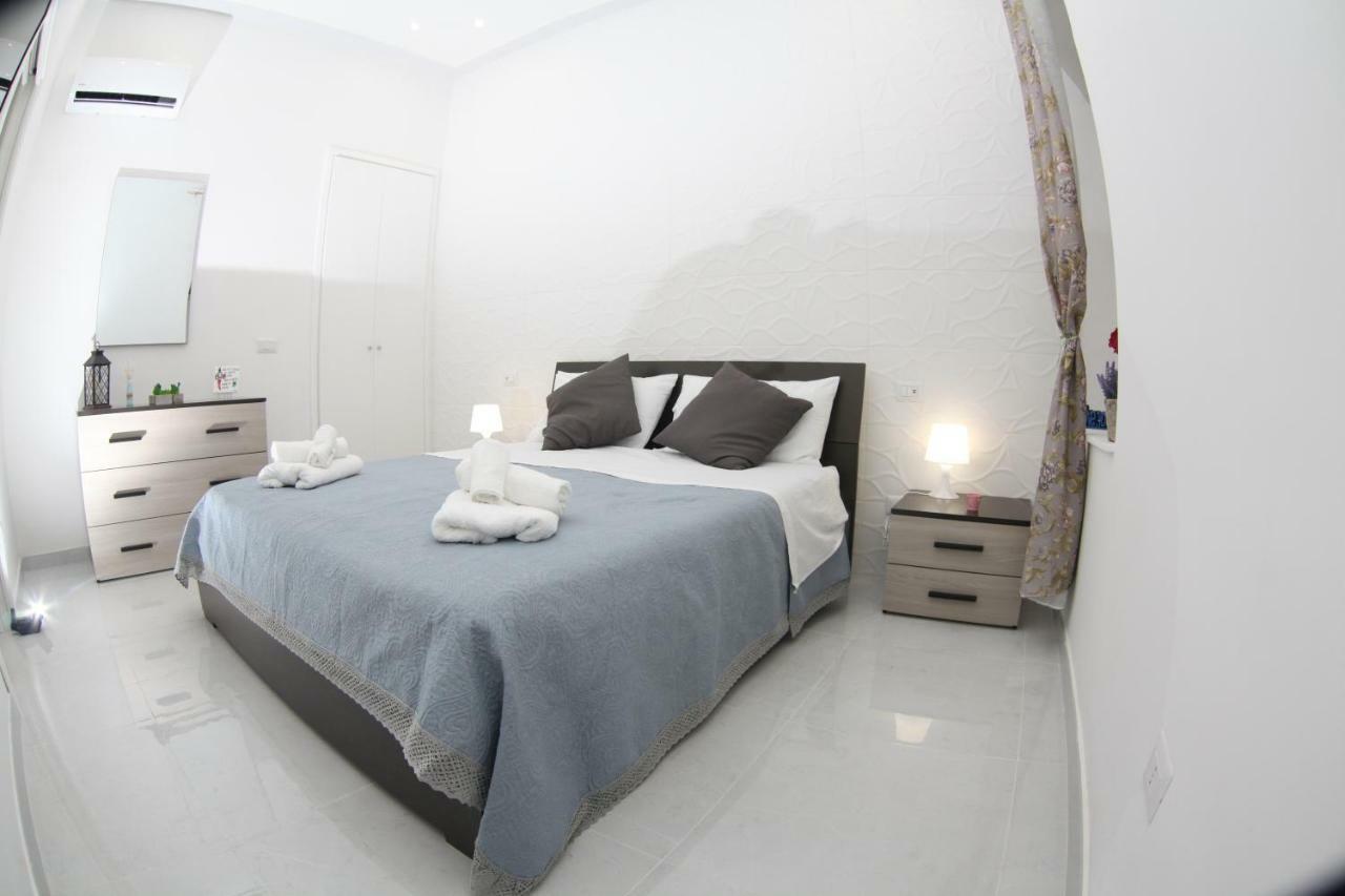 Casa Adamo Apartment เนเปิลส์ ภายนอก รูปภาพ