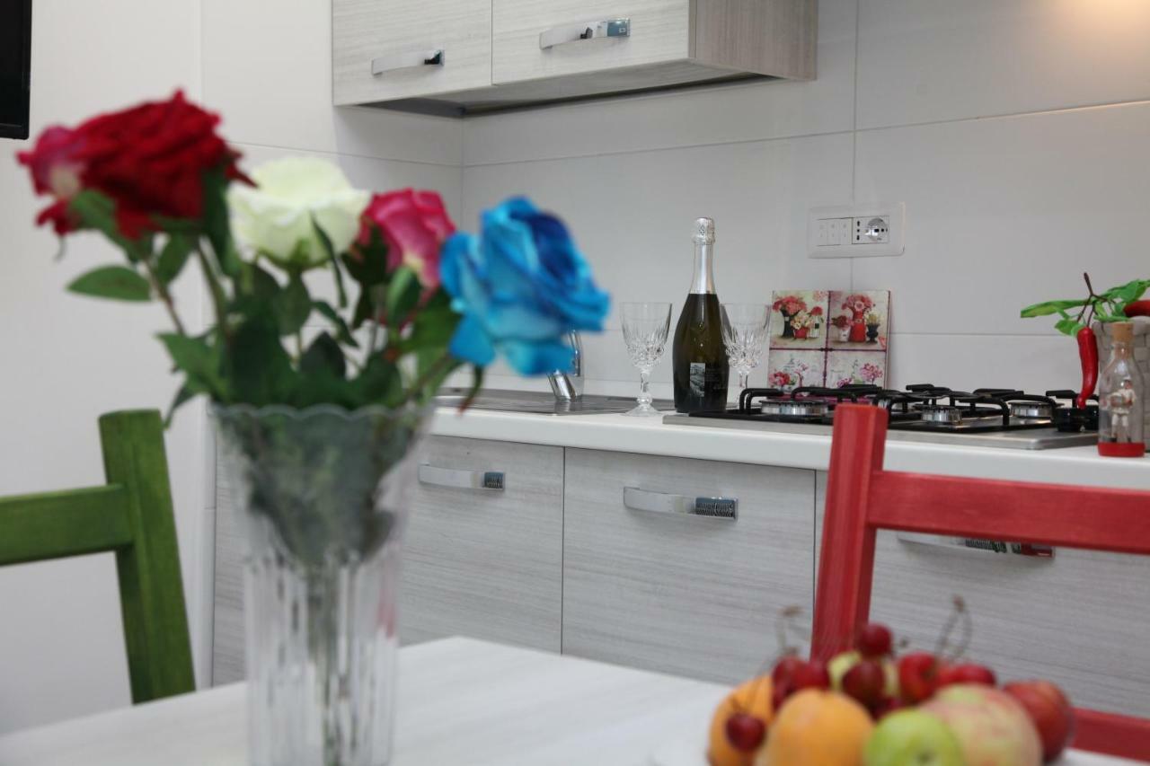 Casa Adamo Apartment เนเปิลส์ ภายนอก รูปภาพ