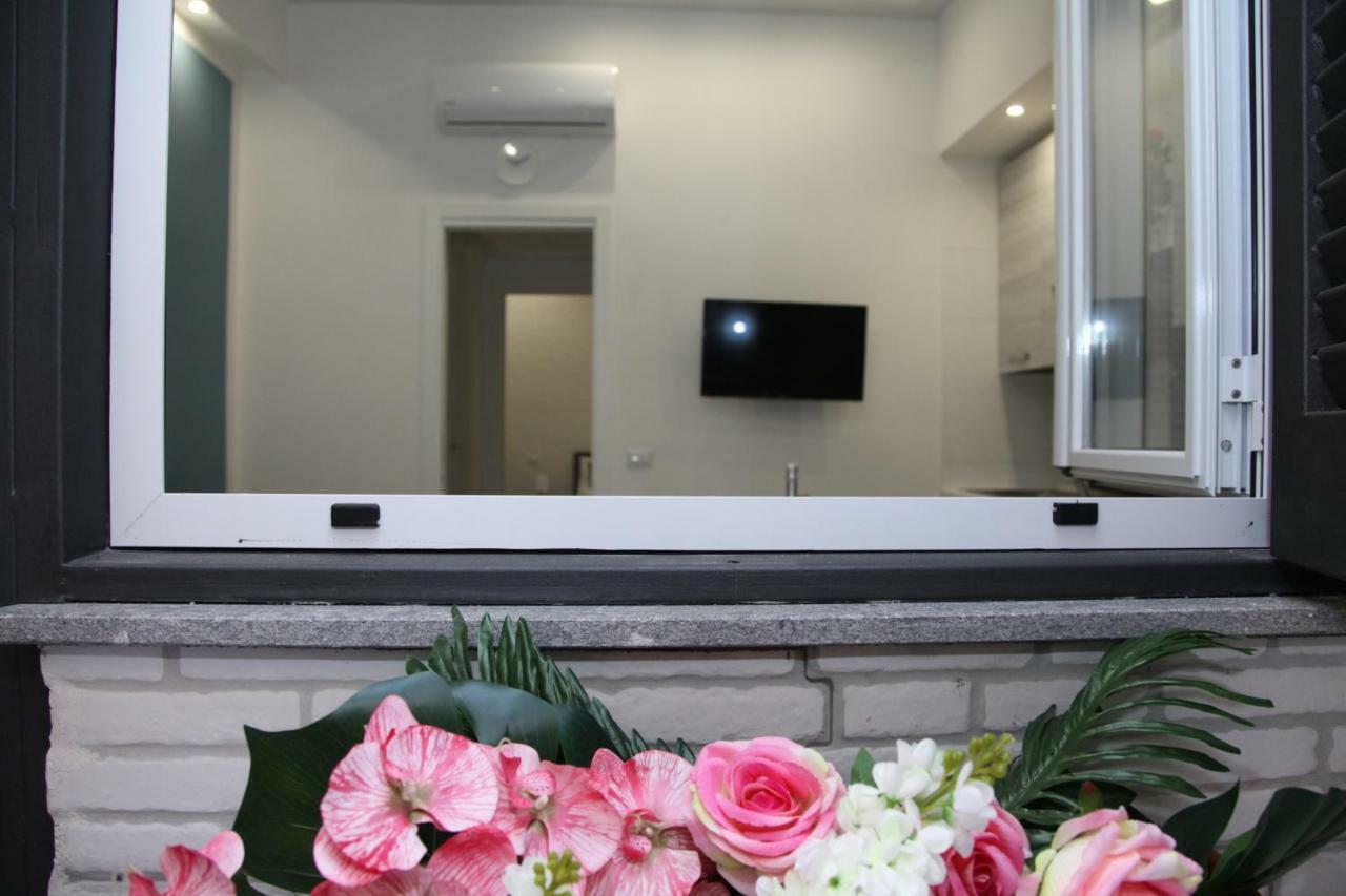 Casa Adamo Apartment เนเปิลส์ ภายนอก รูปภาพ