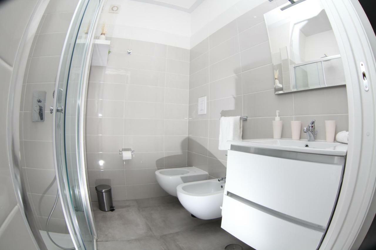 Casa Adamo Apartment เนเปิลส์ ภายนอก รูปภาพ