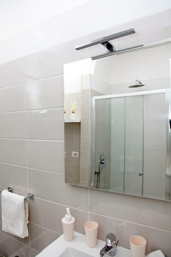 Casa Adamo Apartment เนเปิลส์ ภายนอก รูปภาพ