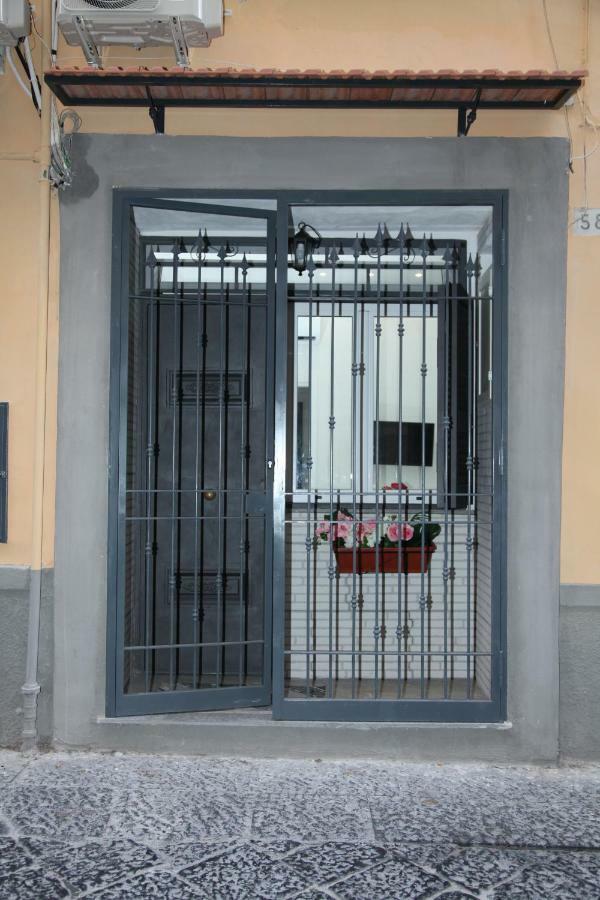 Casa Adamo Apartment เนเปิลส์ ภายนอก รูปภาพ